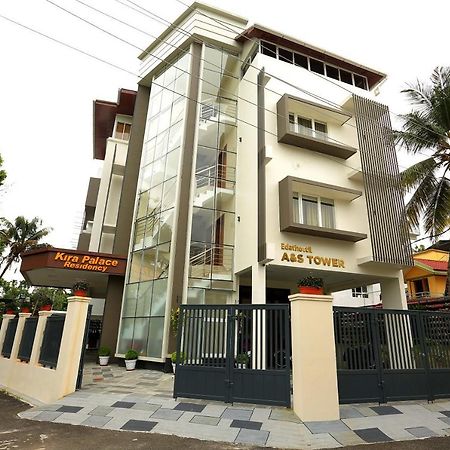 فندق إرناكولامفي  Kira Palace Residency المظهر الخارجي الصورة