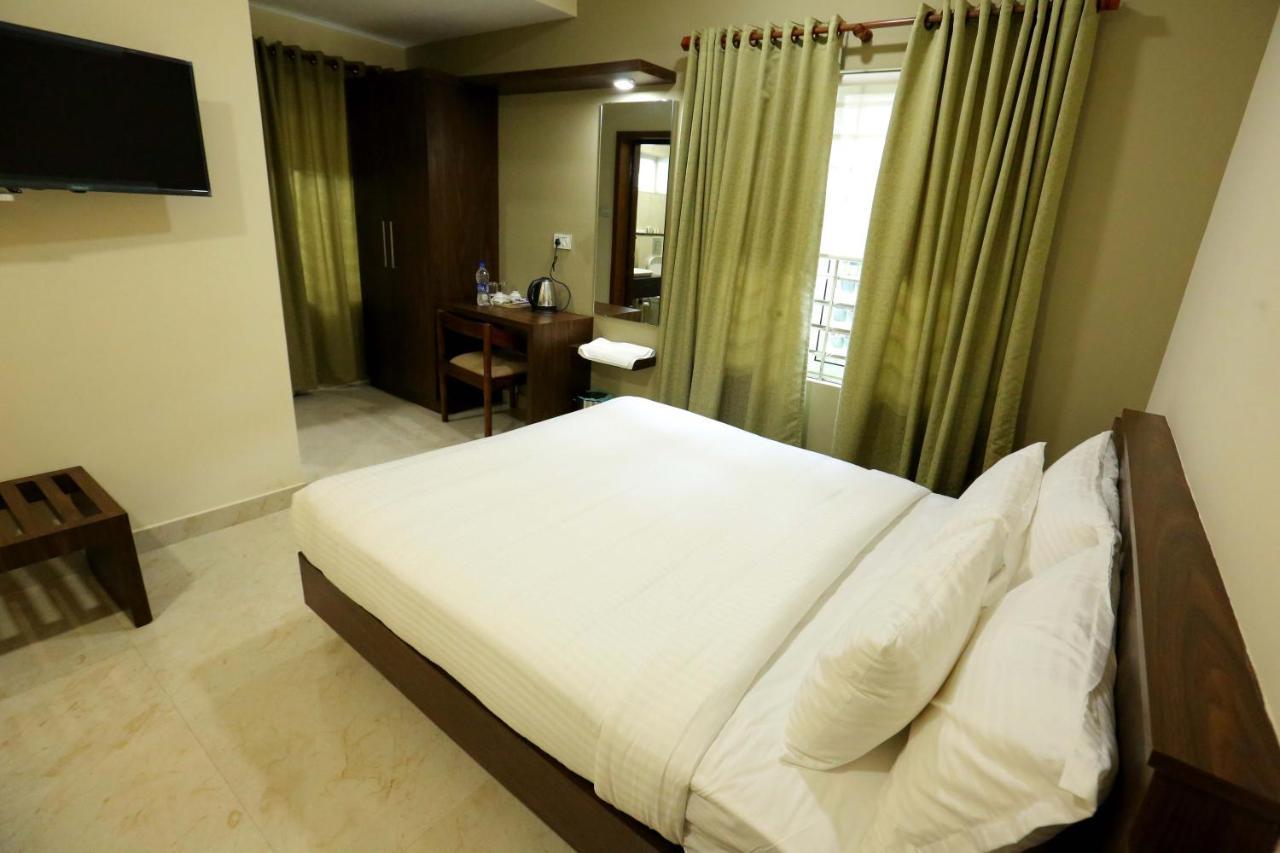 فندق إرناكولامفي  Kira Palace Residency المظهر الخارجي الصورة